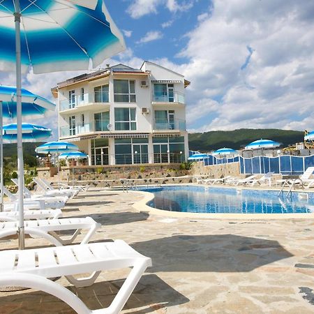 Nushev Hotel Sveti Vlas Exterior photo
